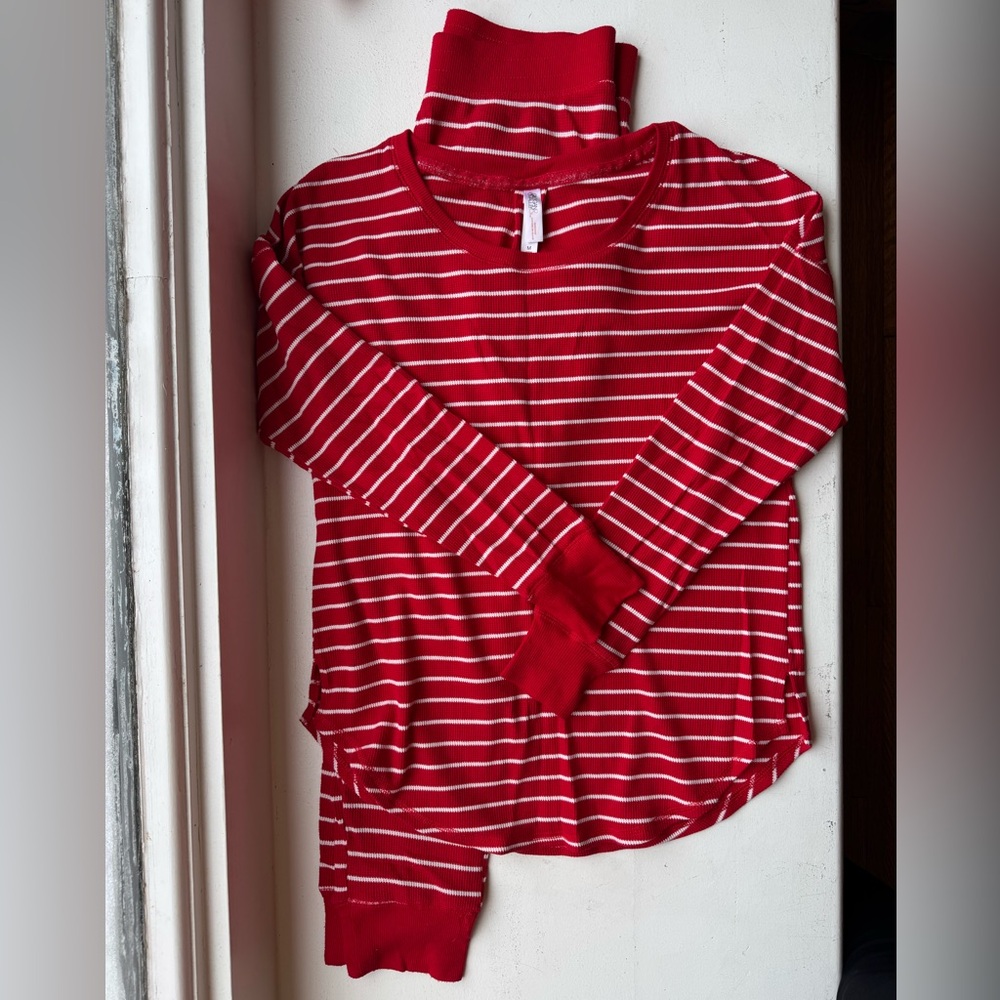 Red and White Striped Waffle Knit Gilligan & O’Malley pajamas Size M